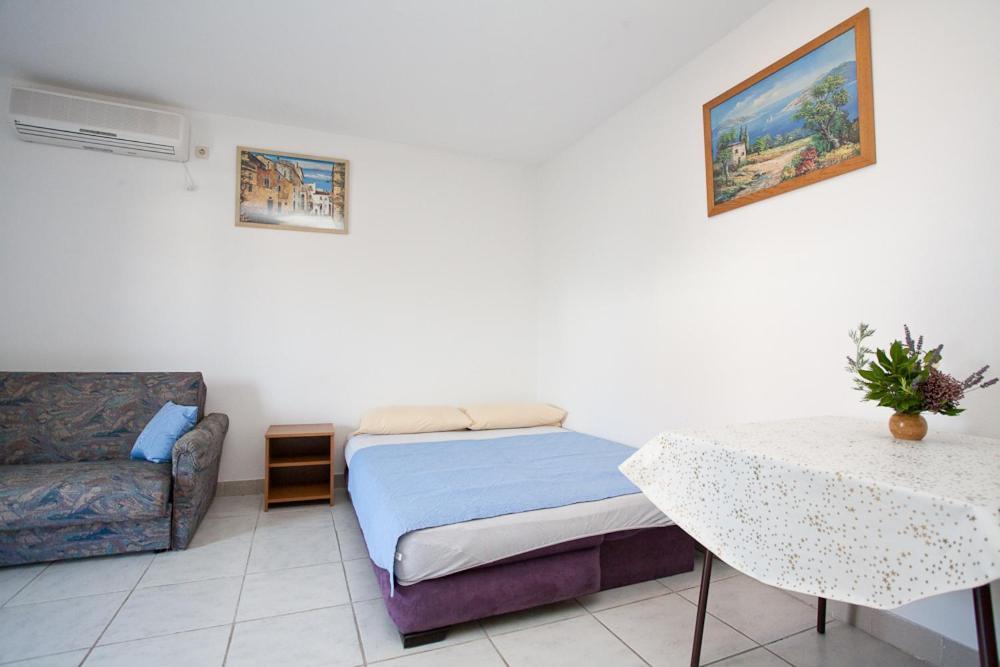 Apartments Mato Krk Town Exterior photo